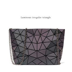 Women's Chain Luminous Geometric Purse